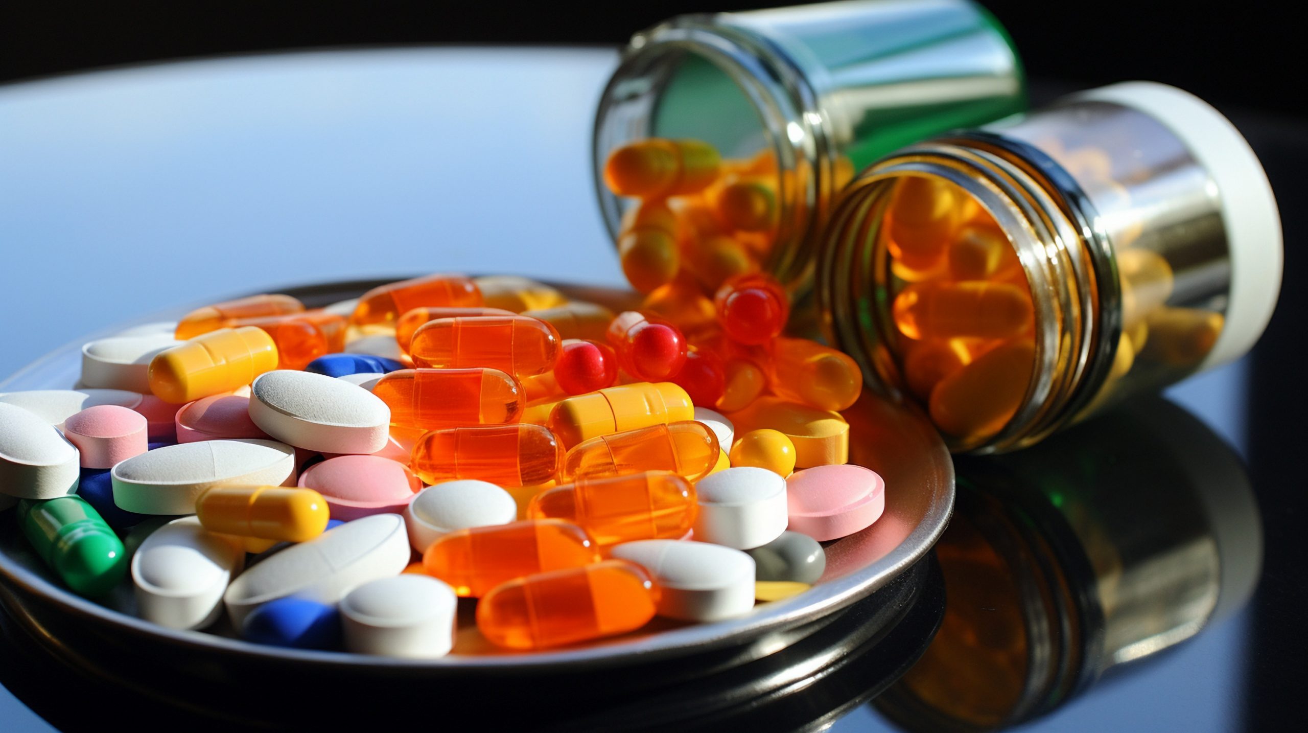 Automedicação: desafio crescente para a saúde pública e RH corporativo