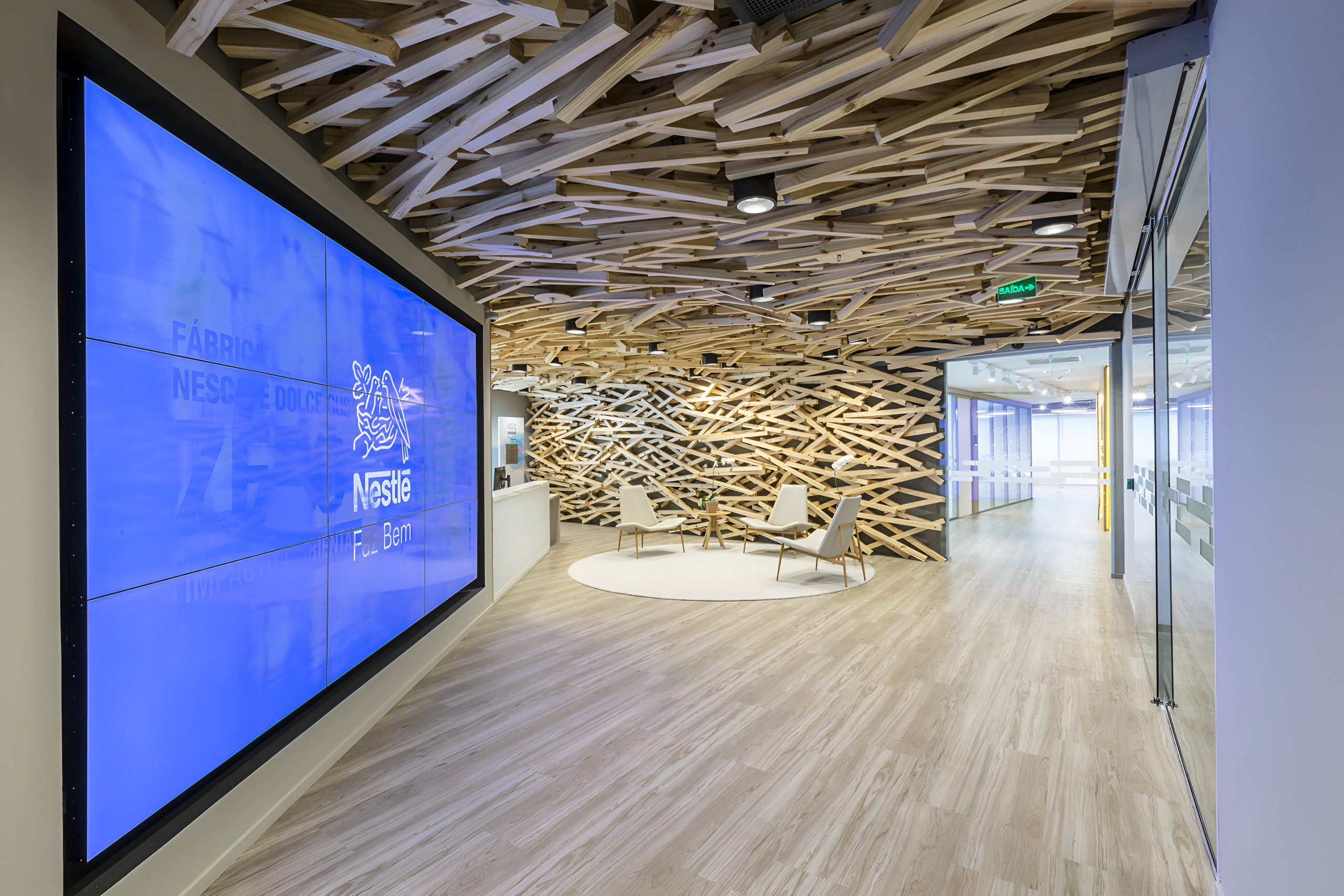 Nestlé lança programa interno sobre menopausa